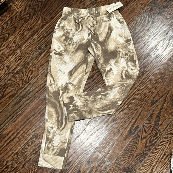 **NWT** Ribbed Tie Dye/Swirly Joggers - Picture 2 of 6